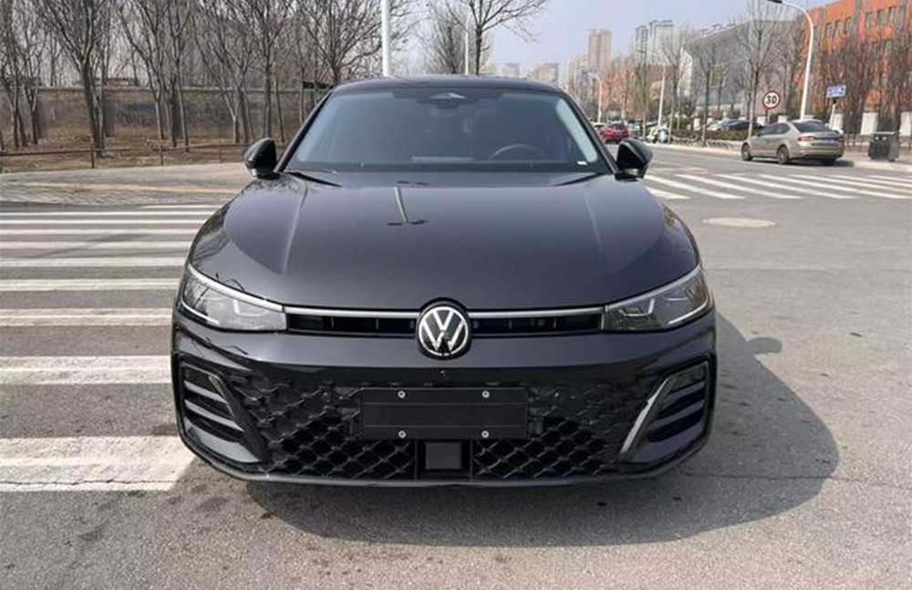 imgi_4_Volkswagen Passat 2 2026 Volkswagen Passat Pro 380TSI Dragon Edition– Ready for Export From China | Wholesale Cars From China - Image 1