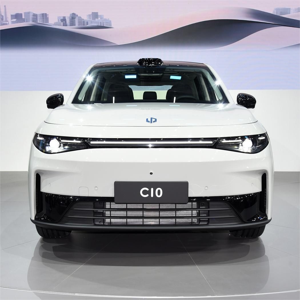 imgi_71_2024-Leapmotor-C10-2WD-5-Seat-New-Energy-Vehicles-Hybrid-Electric-Cars 2026 Leapmotor C10 Comfort Edition Electric Car– In Stock in China | China Car Export - Image 1